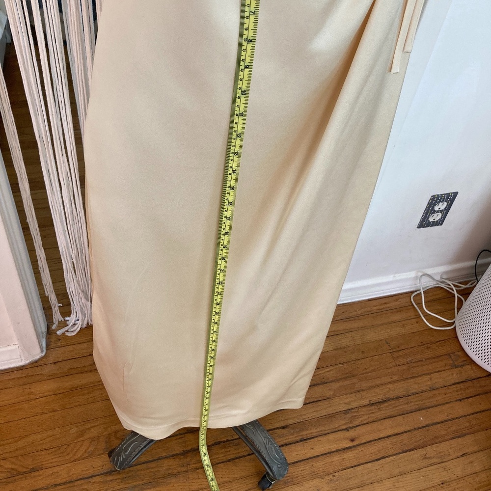 Vera Wang ~ Cream Formal  Dress SZ 4 Prom/Wedding - Picture 13 of 14